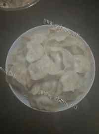 美味的双瓜猪肉馅饺子做法图解7)