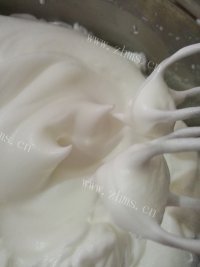 自制戚风蛋糕做法图解10)