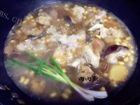 美味的黄豆焖猪蹄做法图解6)