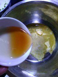 自制蜂蜜小麻花做法图解2)