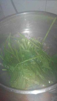 家常菜菠菜拌粉条做法图解3)