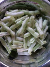 十分可口的土豆炖芸豆做法图解1)