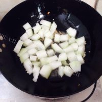 美味的冬瓜肉丸汤做法图解8)