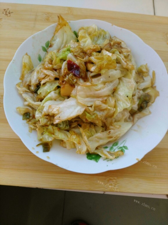 营养丰富的手撕包菜