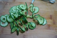 美味的多彩蔬果大拌菜做法图解2)