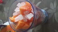 自制牛奶木瓜做法图解4)
