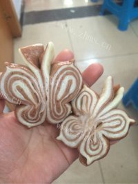 好吃的可可粉蝴蝶花卷做法图解13)