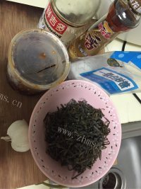 诱人的凉拌海带丝做法图解1)