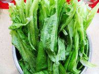 家常菜蒜蓉油麦菜做法图解2)