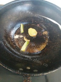 可口的带鱼炖粉条做法图解5)