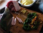 家常菜榛蘑土豆片做法图解1)