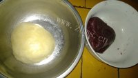自制紫薯酥做法图解1)