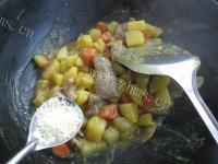 家常菜咖喱牛肉土豆