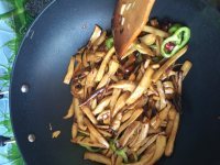特色美食干煸杏鲍菇做法图解6)