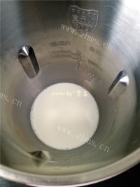 试试豆浆机也能做奶茶做法图解3)