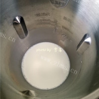 试试豆浆机也能做奶茶的做法图解三