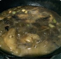 美味的可乐鸡翅做法图解6)