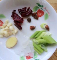 香飘十里的土豆炖肉做法图解3)