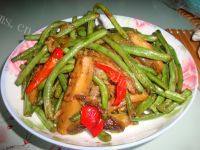 简单易学的豆角烧茄子做法图解6)