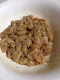 回味无穷的宫保鸡丁做法图解2)