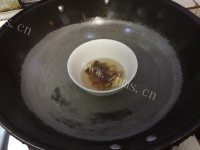 潮式方鱼炒芥兰做法图解5)