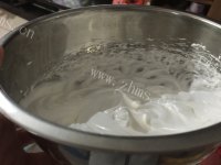 五味俱全的轻乳酪蛋糕做法图解6)