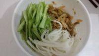 口感不错的肉炒三丝做法图解1)