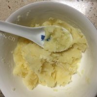 珍馐美味的香煎土豆饼做法图解1)