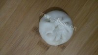 自制花生芝麻酥做法图解3)