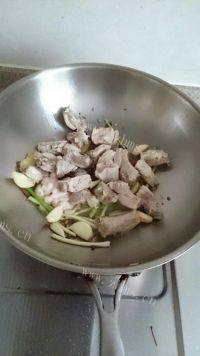 美味的海藻排骨做法图解9)