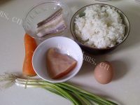 美味的咸鱼鸡粒炒饭做法图解1)