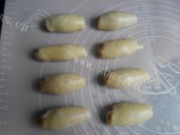 自制枣泥菊花酥做法图解9)