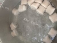 美味的自制芋圆红豆汤做法图解7)