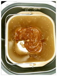 自制枣泥面包做法图解2)