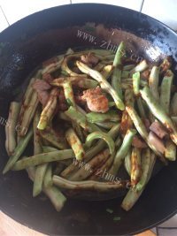 美味的酱炖芸豆做法图解8)
