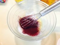 诱人的红丝绒蛋糕做法图解3)