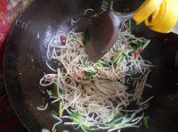 家常菜清炒绿豆芽做法图解5)