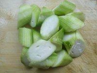 秀色可餐的丝瓜烩油条做法图解1)