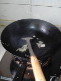 小朋友喜欢的素炒豆芽做法图解5)
