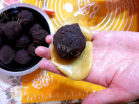 自制豆沙月饼做法图解19)