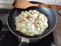 特色美食孜然土豆做法图解6)
