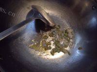 开胃的豆豉蛋炒饭做法图解6)