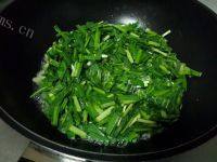 健康美食之韭菜炒鸡蛋做法图解5)