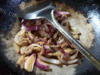 美味的猪肉炒紫洋葱的做法图解十一