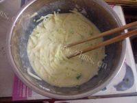 养颜的土豆鸡蛋饼做法图解8)