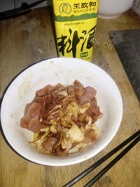 家常菜有机花菜炒肉片做法图解2)