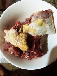 美味的老鸭汤做法图解1)
