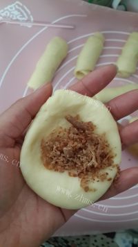 自制肉松小餐包做法图解8)