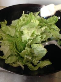 独特的手撕包菜做法图解8)