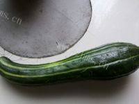 凉拌菜瓜做法图解1)